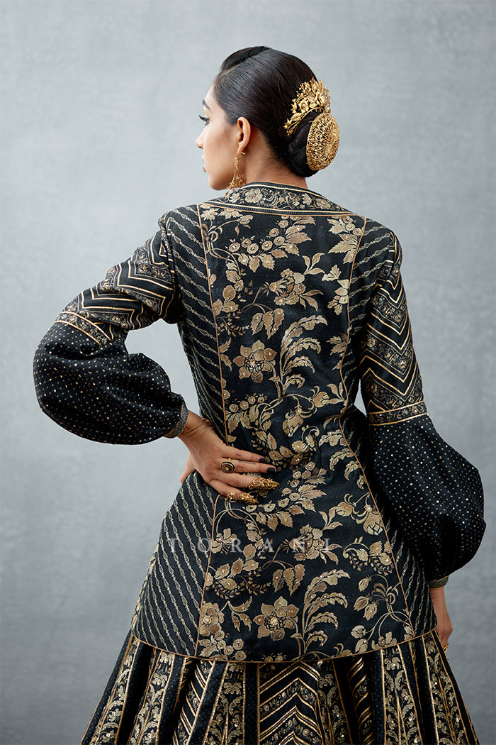 Gulghast Parvaneh Lehenga Set