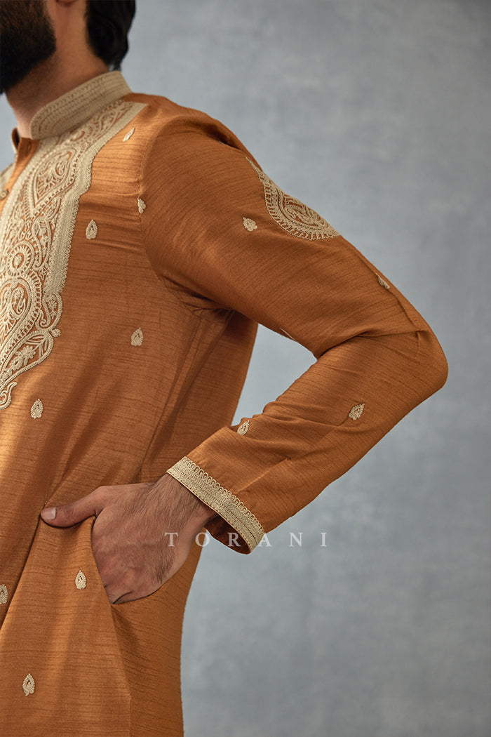 Dahliya Balochi Kurta Set