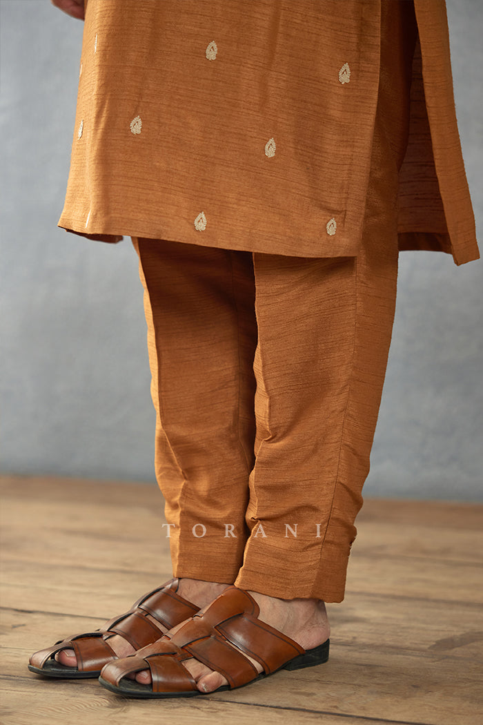 Dahliya Balochi Kurta Set