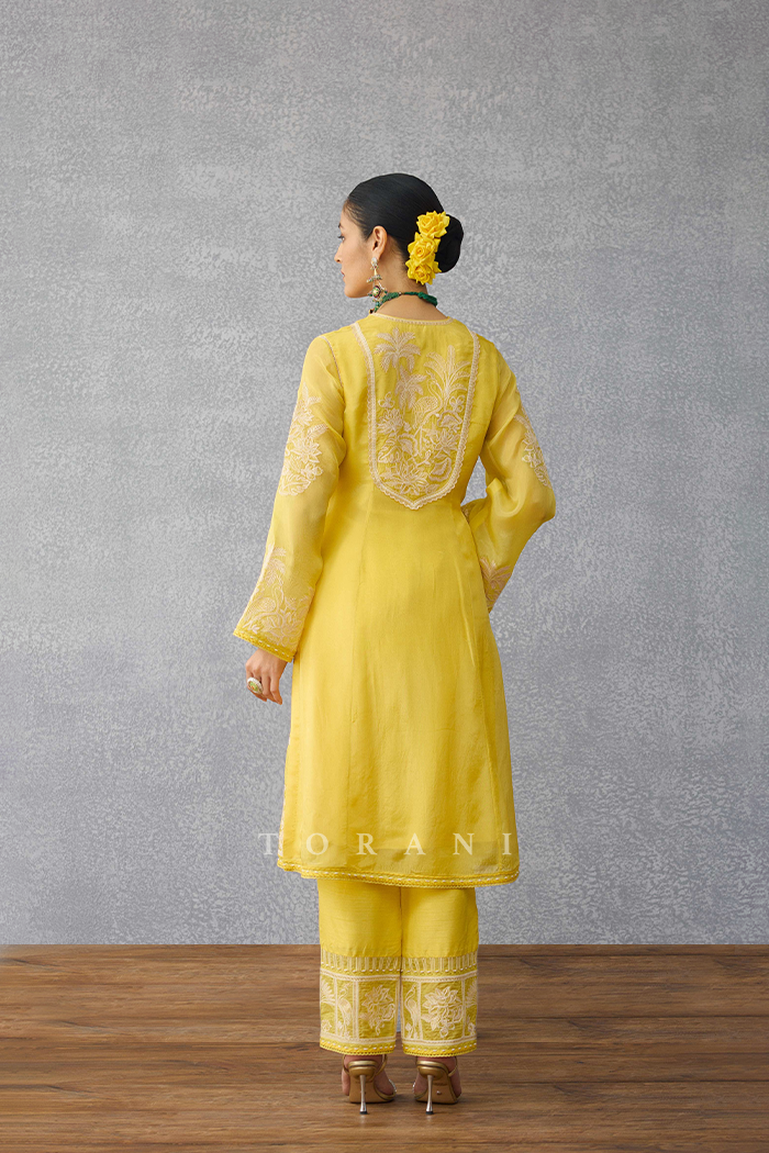 Kasmai Deba Priya Kurta Set