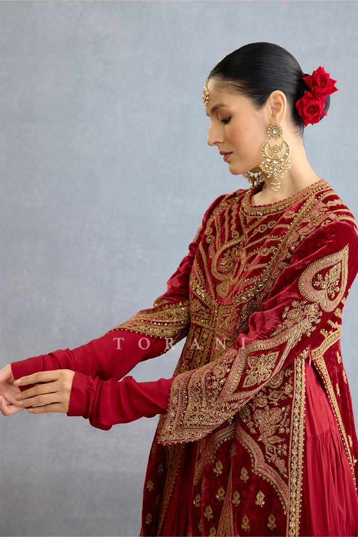 Shamse Vamika Jacket Set