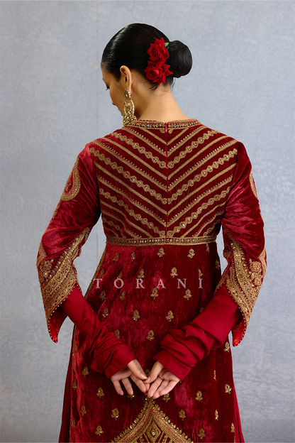 Shamse Vamika Jacket Set