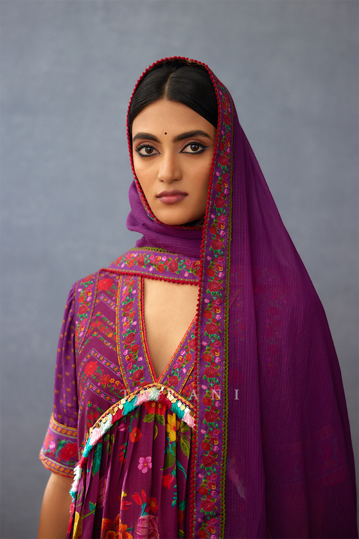 Dil Kusha Aafiya Kurta Set