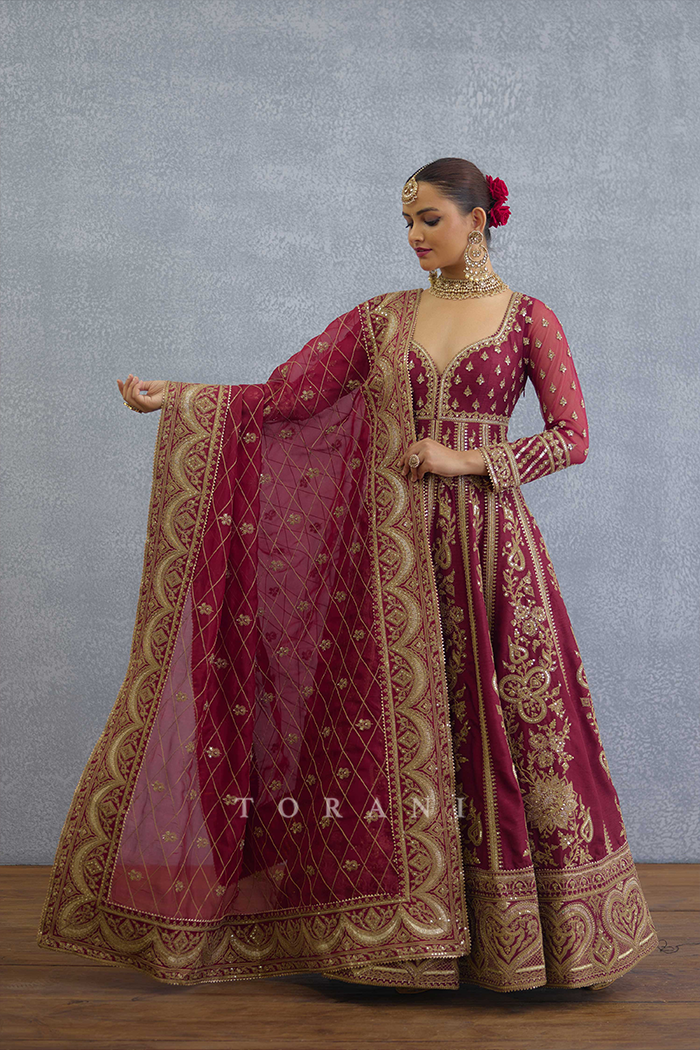 Surkh Runa Anarkali Set