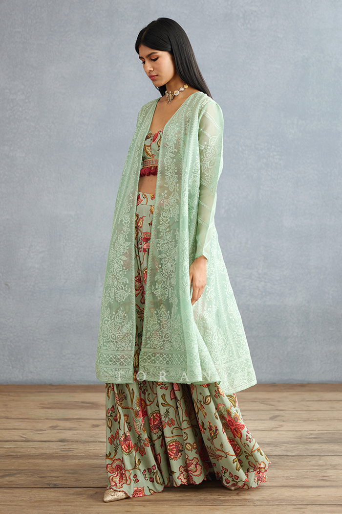 Champa Paavni Cape Set