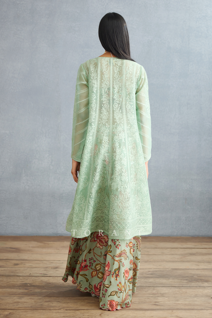 Champa Paavni Cape Set