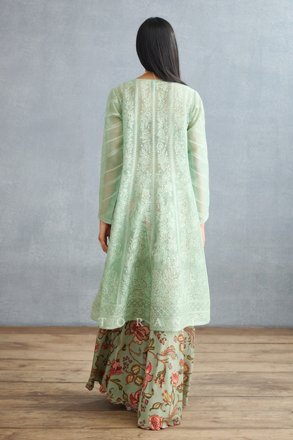 Champa Paavni Cape Set