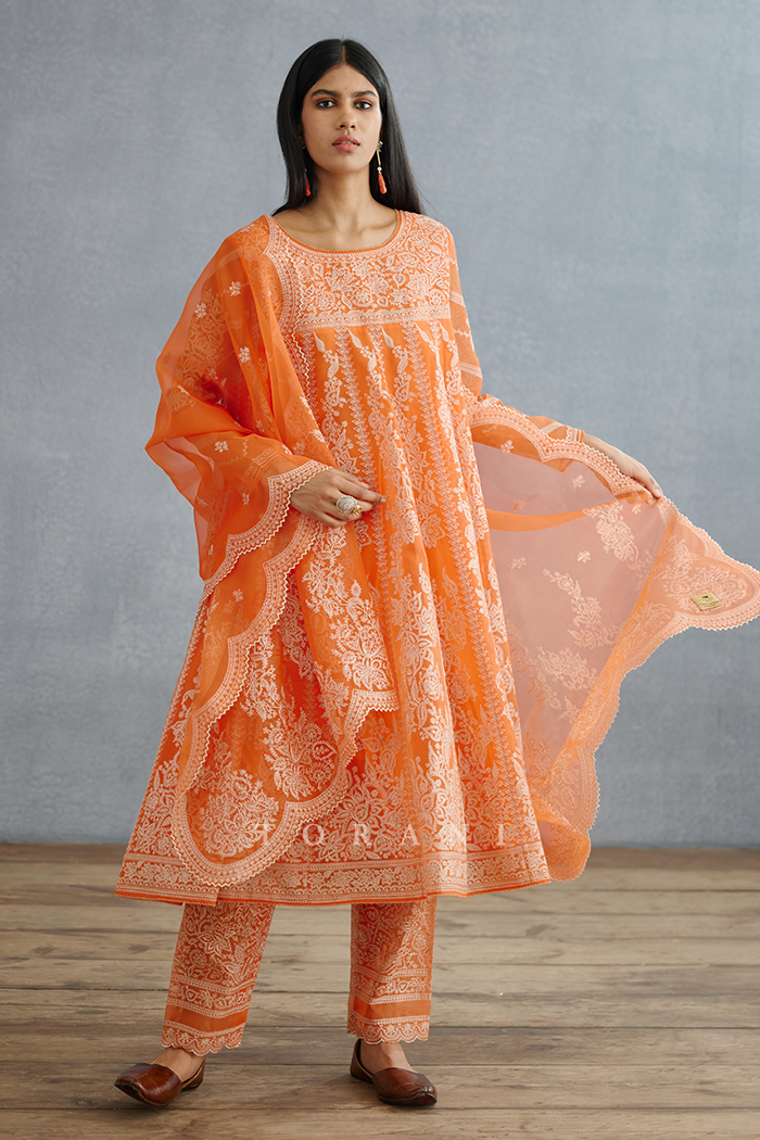 Santree Kalidaar Paavni Kurta Set