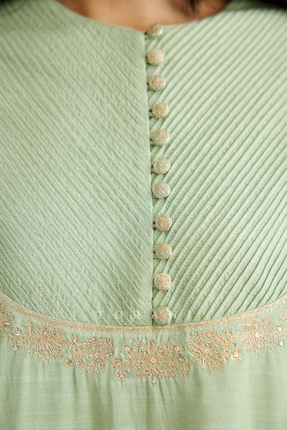 Gul-Neer Varini Kurta Set