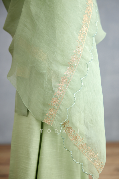 Gul-Neer Varini Odhni