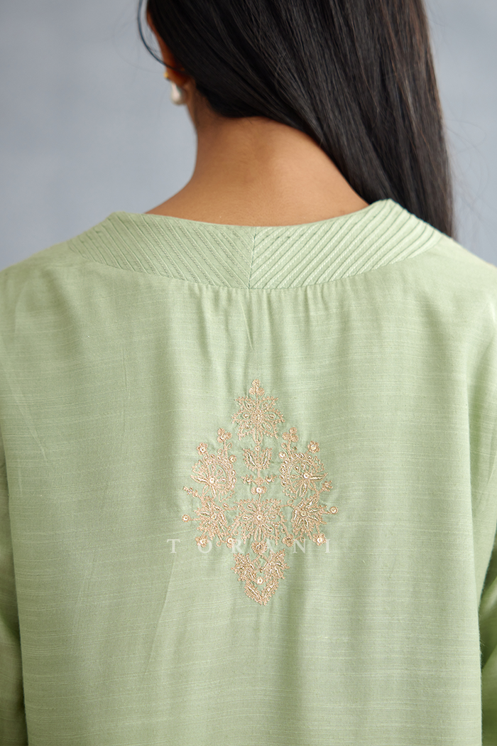 Gul-Neer Varini Kurta Set