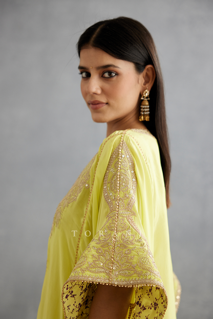 Gul-Mina Aaira Kaftan Set