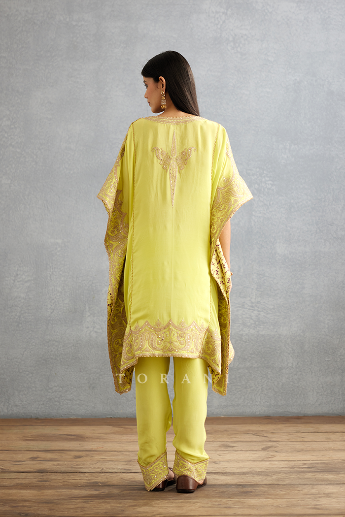 Gul-Mina Aaira Kaftan Set