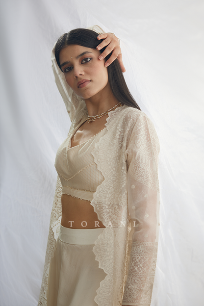 Gul-Bano Daavya Cape