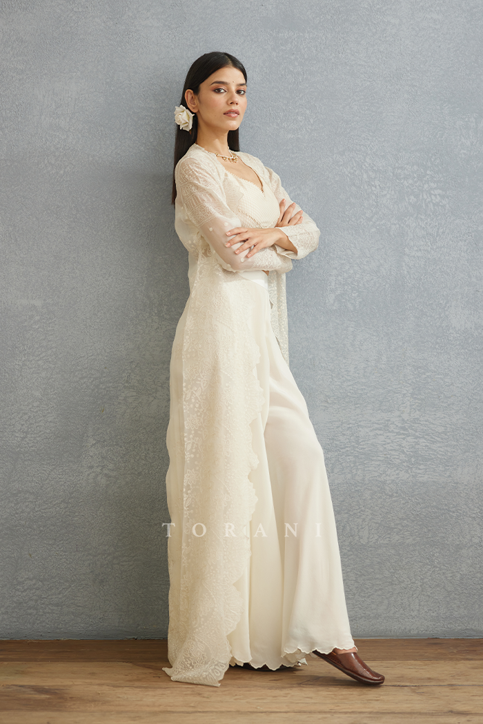 Gul-Bano Daavya Cape