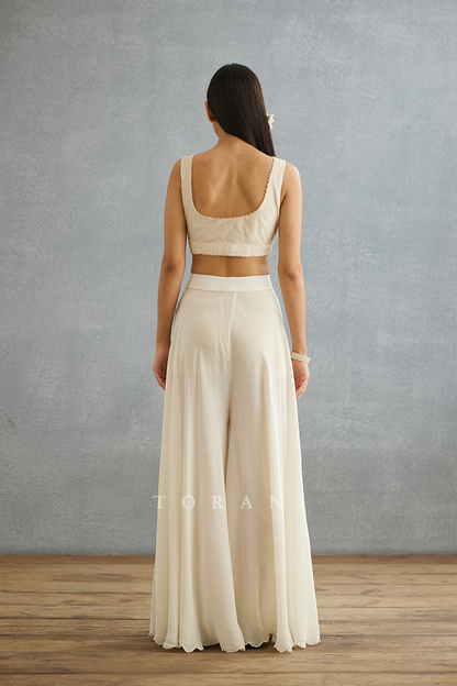 Gul-Bano Daavya Cape Set