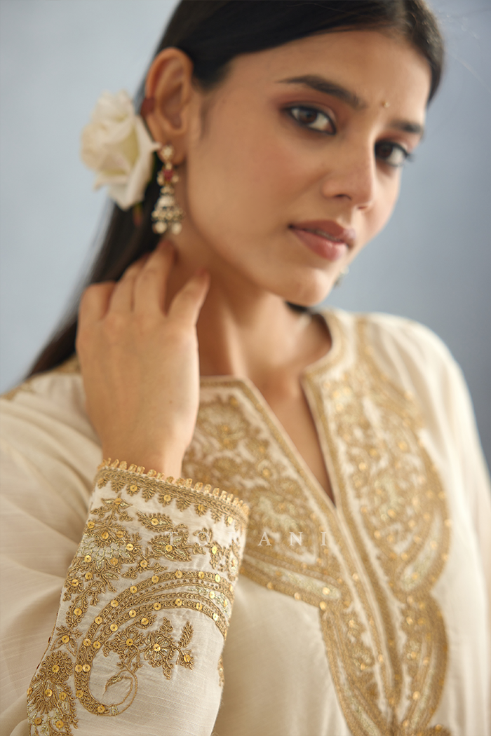 Gul-Bano Pushti Kurta Set