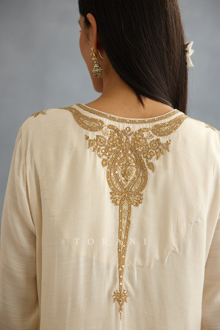 Gul-Bano Pushti Kurta Set