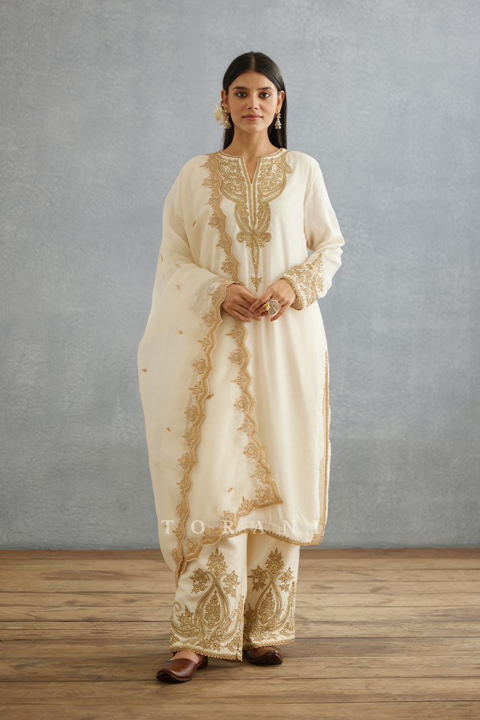 Gul-Bano Pushti Kurta Set