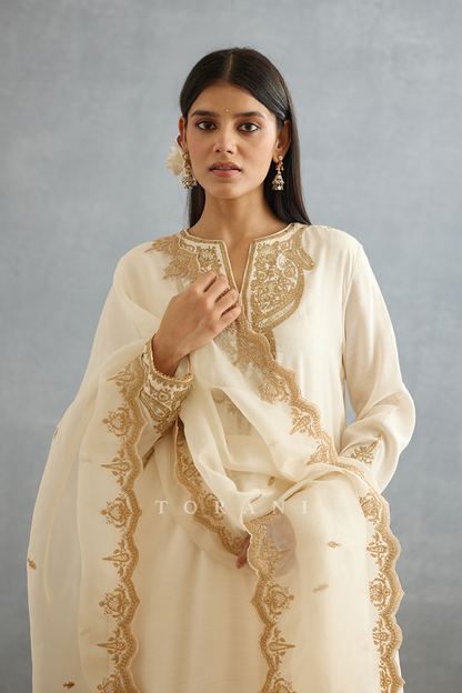 Gul-Bano Pushti Kurta Set