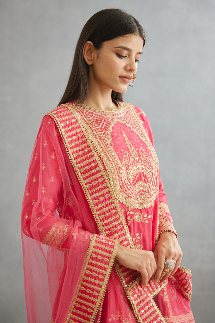 Gul-Kand Meera Odhni