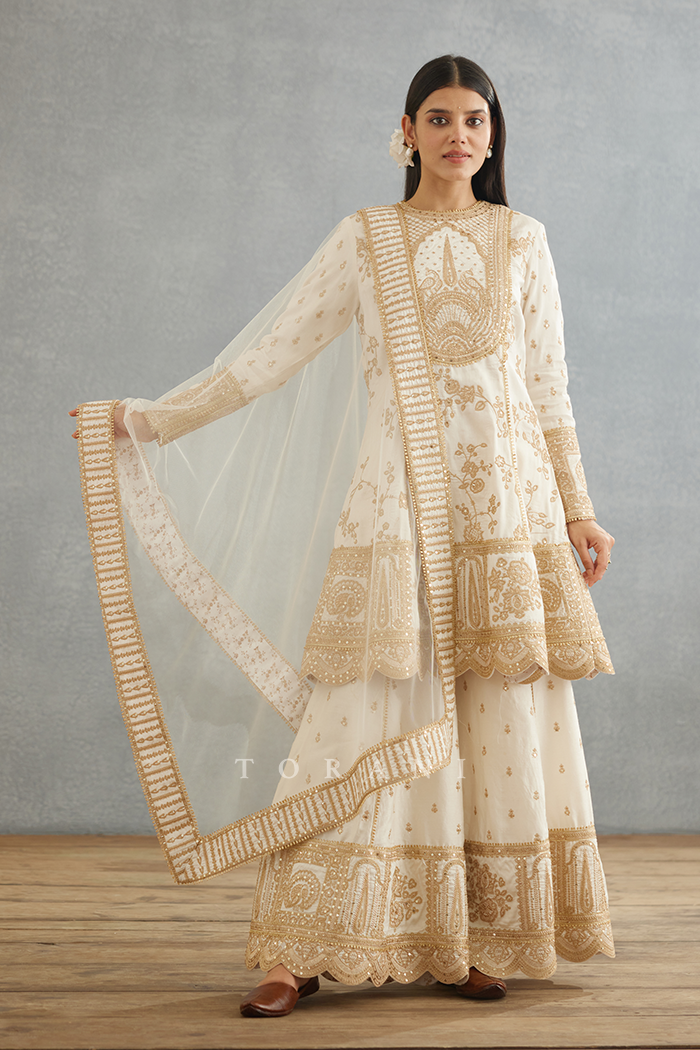 Gul-Bano Meera Odhni