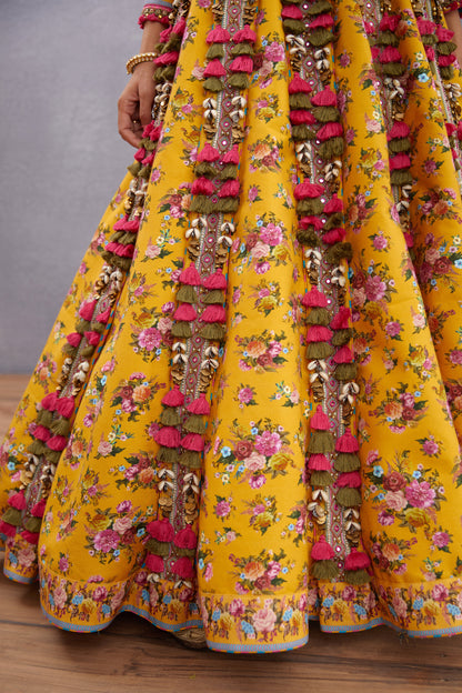 Sunehra Tasneem Lehenga Set