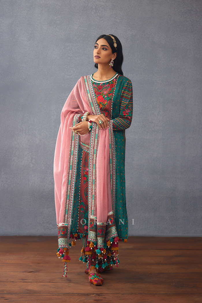 Dil Nawaz Areeba Kurta Set