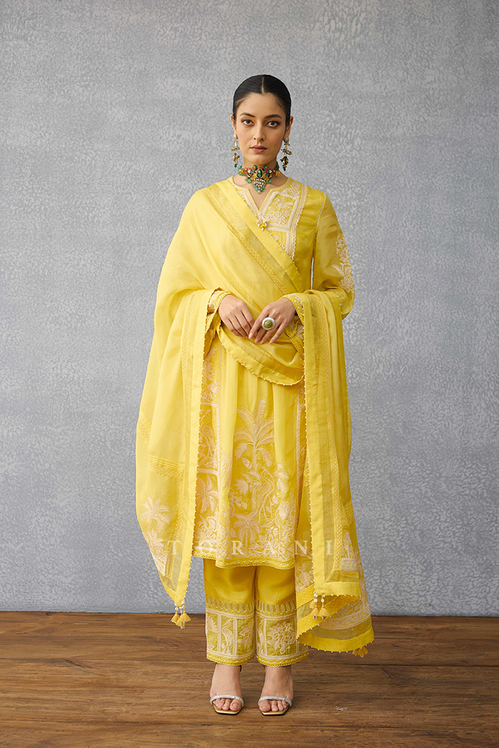 Kasmai Deba Priya Odhni