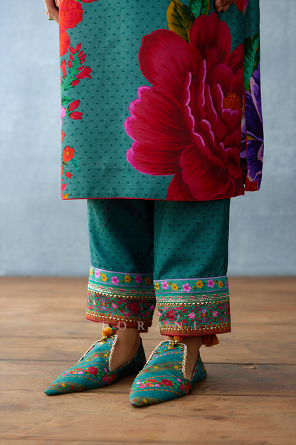 Dil Nawaz Afifa Kurta Set