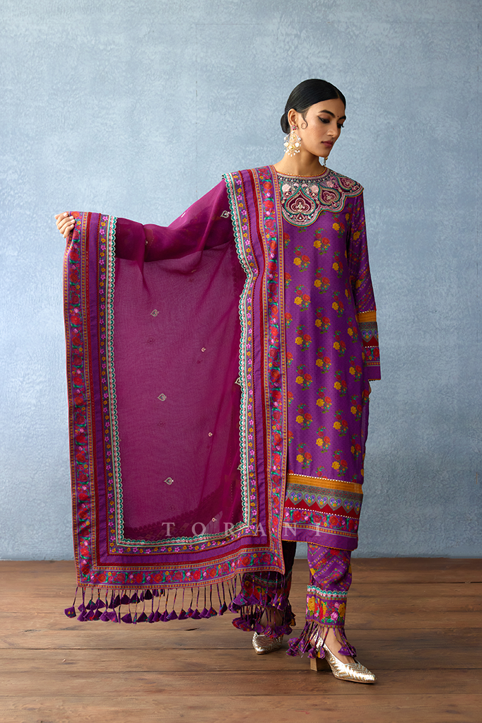 Dil Kusha Sameena Odhni