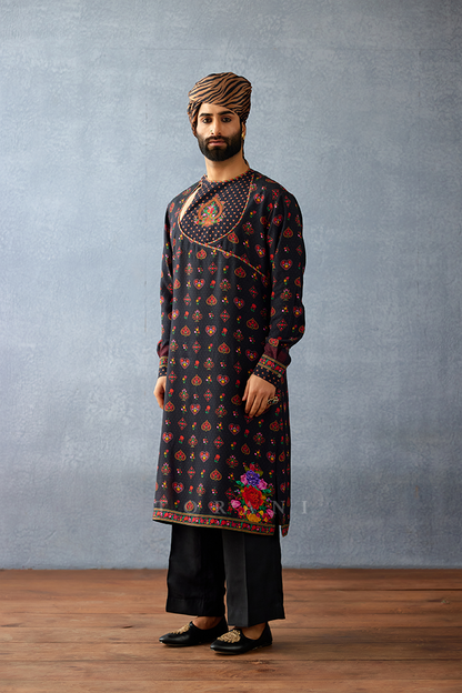 Dil Shaad Marwan Kurta Set