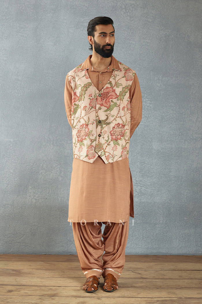 Gulabi Kahan Bandi Set