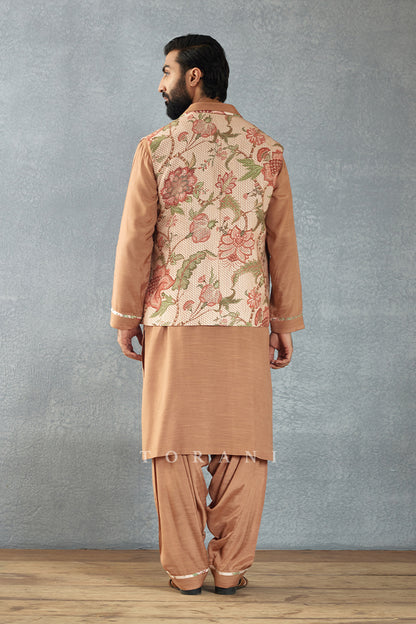 Gulabi Kahan Bandi Set