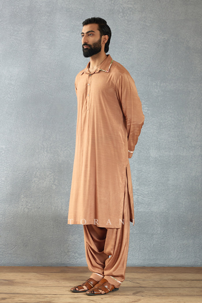 Gulabi Kahan Bandi Set