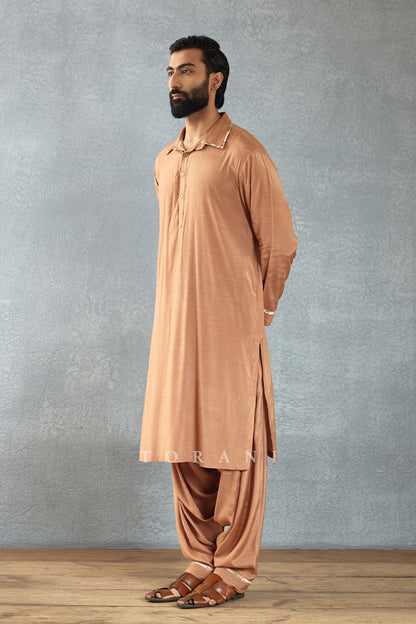 Gulabi Kahan Bandi Set