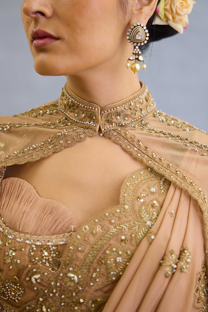 Kasoori Dilruba Cape