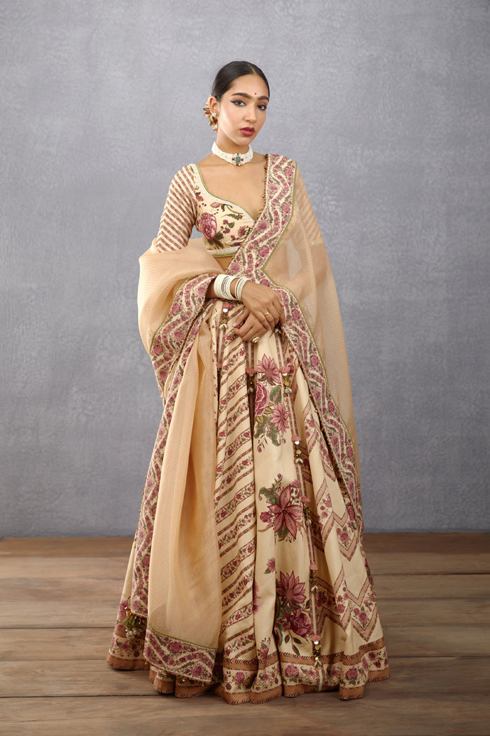 Kasturi Waheeda Lehenga Set
