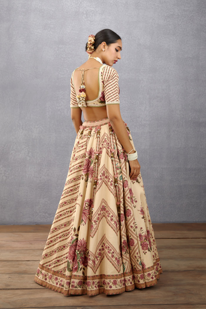 Kasturi Waheeda Lehenga Set