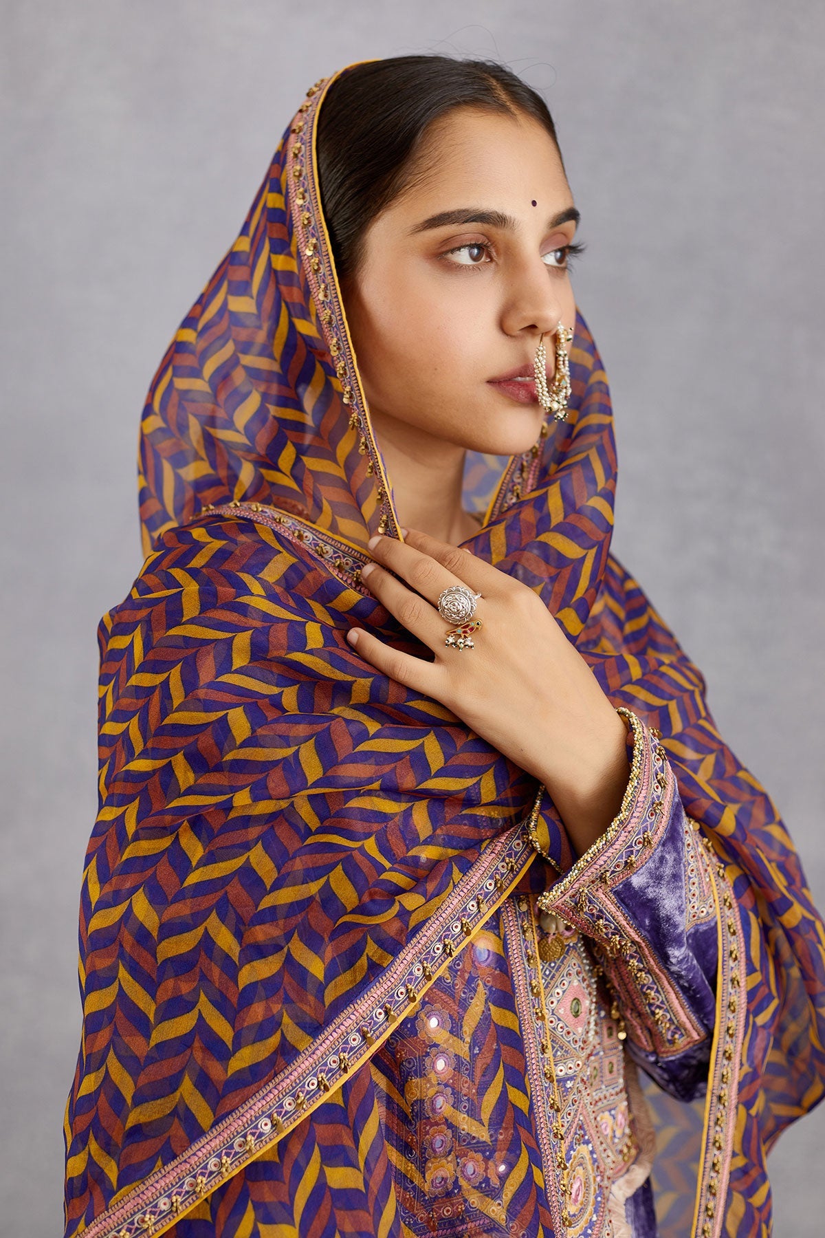 Jamuni Zeenat Odhni