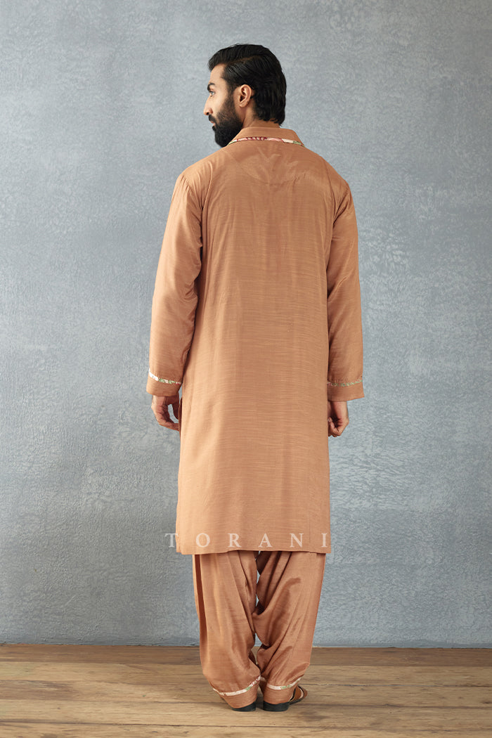 Gulabi Kahan Bandi Set