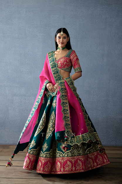 Dahlia Nuri Lehenga Set
