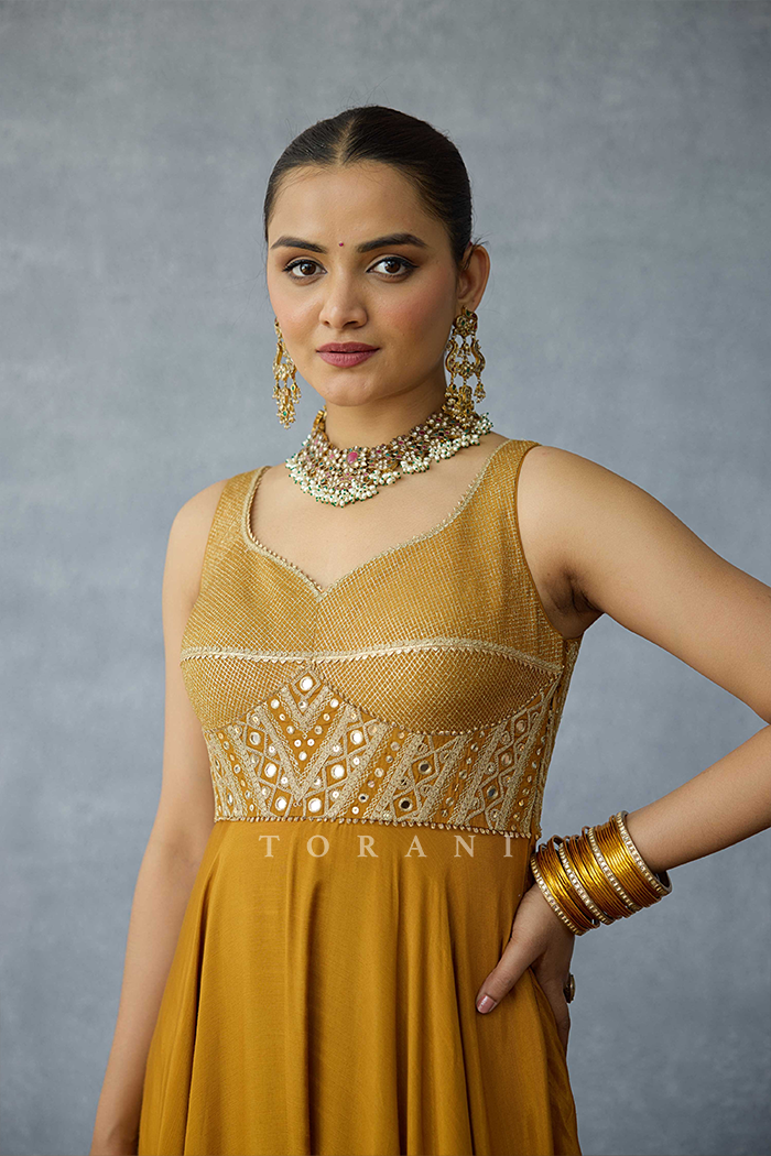 Mehre Chandrani Anarkali Set