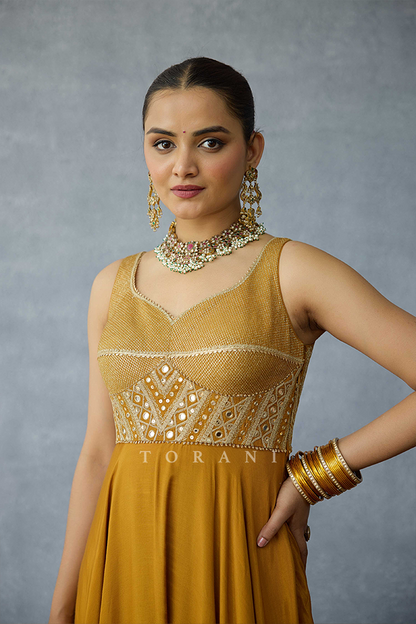 Mehre Chandrani Anarkali Set