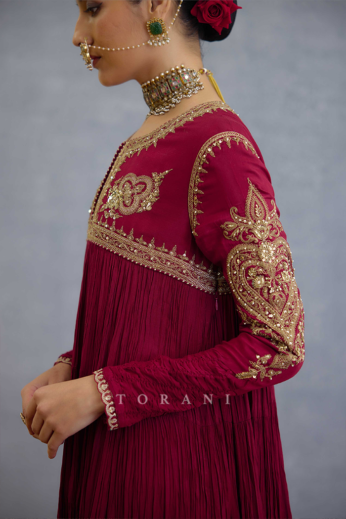 Surkh Minaj Anarkali Set