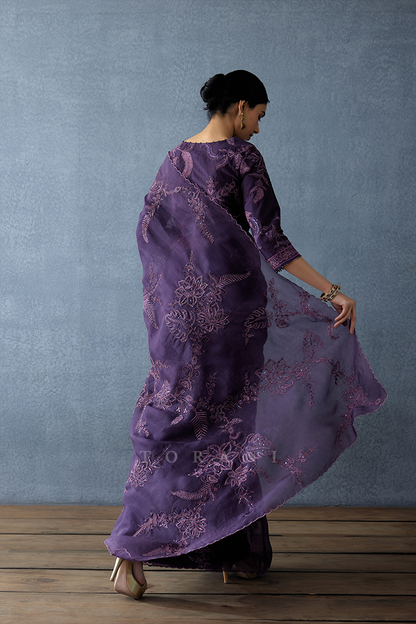 Neel Kamal Pankhuri Saree