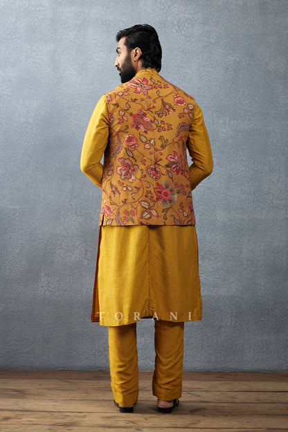 Sunehra Yagna Bandi Set