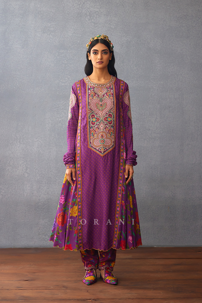 Dil Kusha Eira Kurta Set