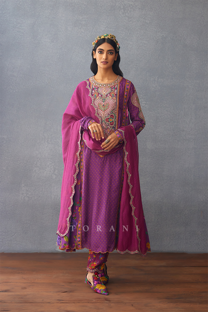 Dil Kusha Eira Kurta Set