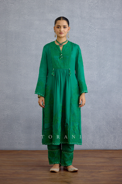 Pranabha Deba Priya Kurta Set